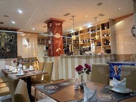 Taj Indian Restaurant Zeniamar